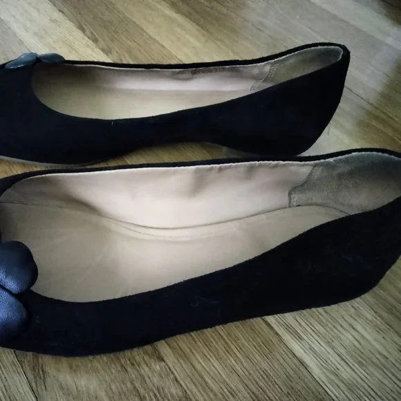 UGGs Black Suede Flats Size 8.5 - Picture 11 of 14